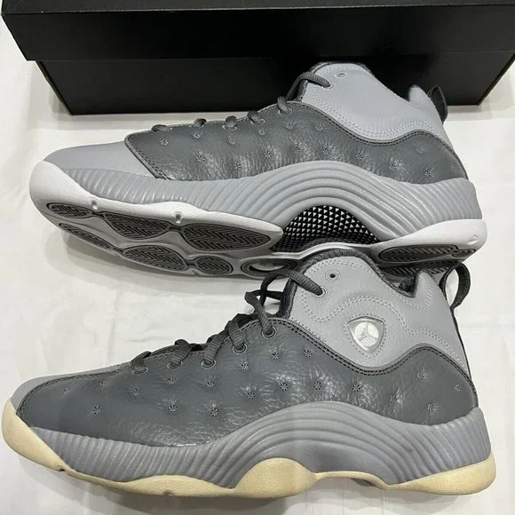 Jordan Jumpman Team 2 Gray 819175-003 10.5 - Picture 4 of 5